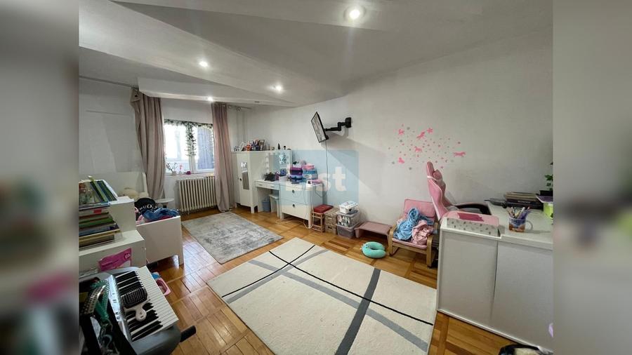 Apartament cu 4 camere decomandat în Luncă