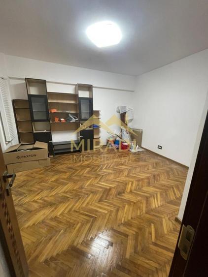 Apartament cu 3 camere în Dacia