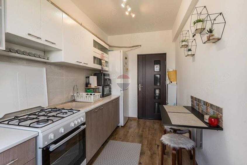 Apartament cu 2 camere decomandat în Galata