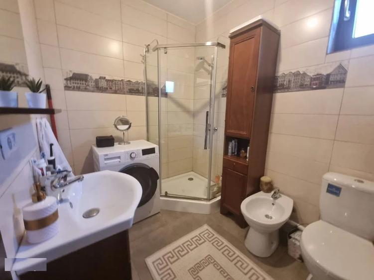 Casă individuală cu 4 camere cu Teren 500 Mp în Moara Nica