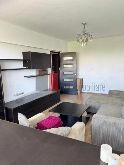 Apartament cu 3 camere decomandat în Colentina