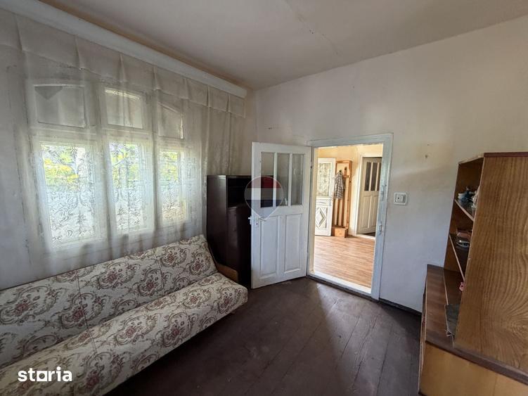 Casă cu 3 camere cu Teren 900 Mp în Soveja