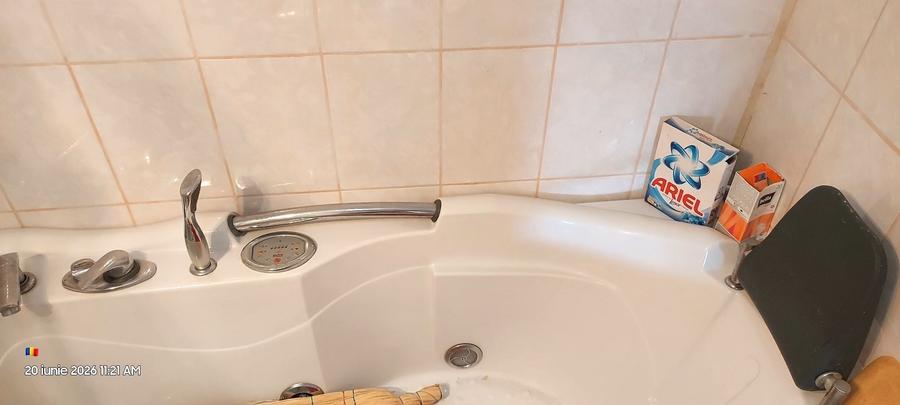 Apartament cu 2 camere decomandat în Valea Rumâneștilor