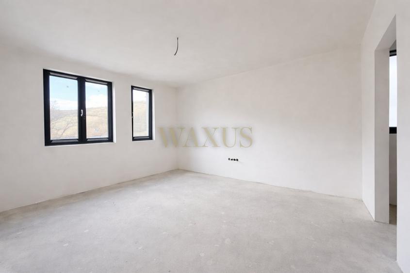Duplex cu 4 camere cu Canalizare în Florești