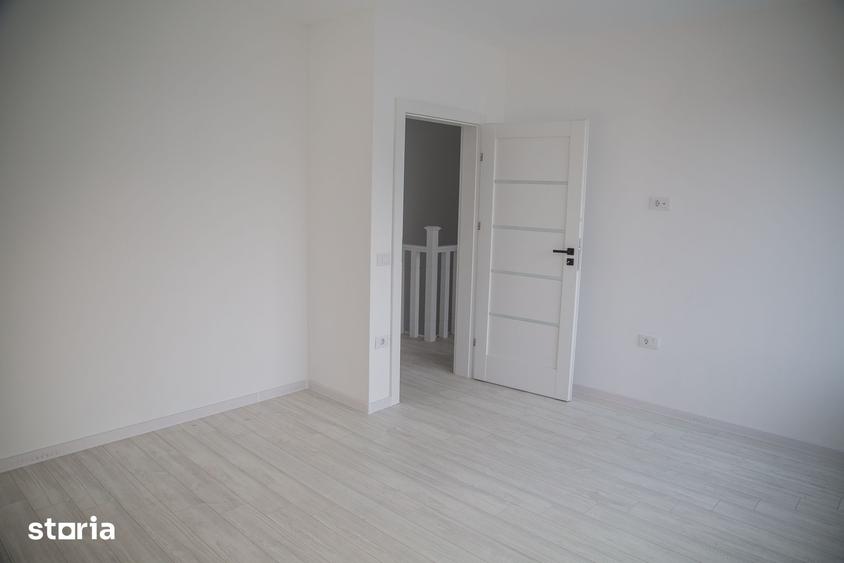 Casă cu 4 camere cu Teren 250 Mp în Central