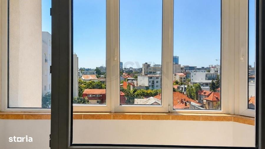 Apartament cu 4 camere semidecomandat în Ștefan cel Mare