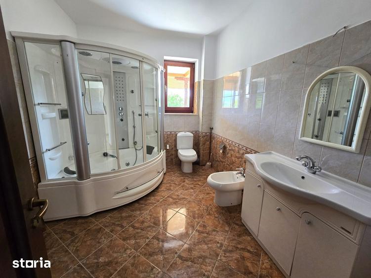 Casă cu Teren 3200 Mp în Breaza