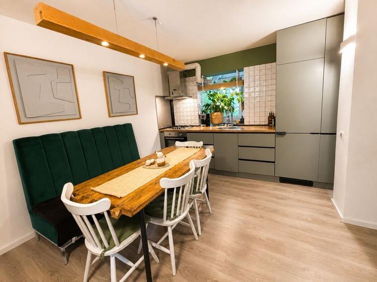 Apartament cu 3 camere decomandat în Giurgiului