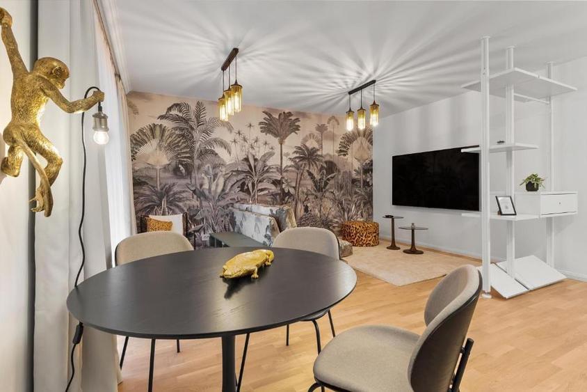 Apartament cu 2 camere decomandat, mobilat în Central