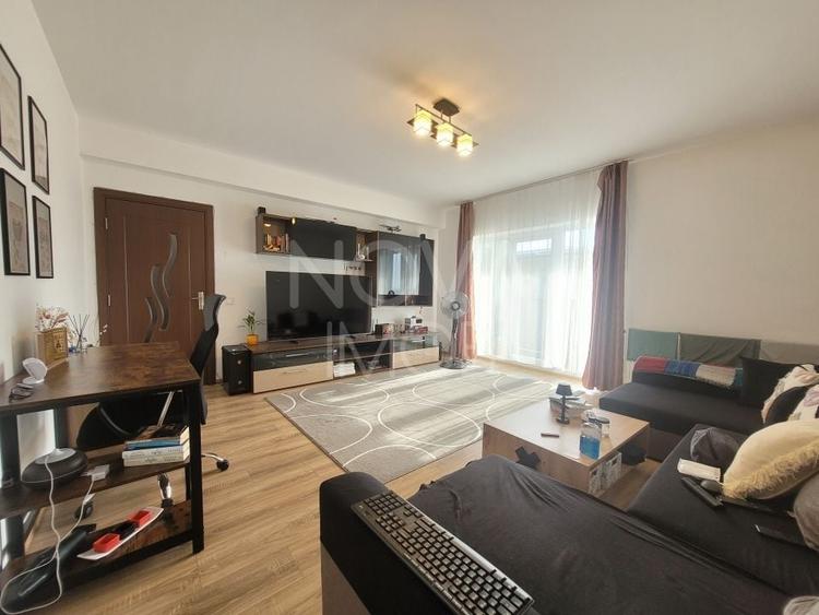 Apartament cu 2 camere semidecomandat, mobilat în Șelimbăr