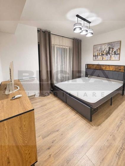 Apartament cu 3 camere semidecomandat în Dâmbul Rotund