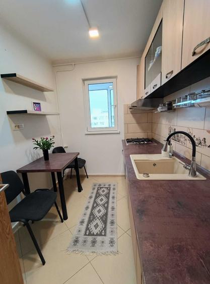 Apartament cu 2 camere semidecomandat în Obor