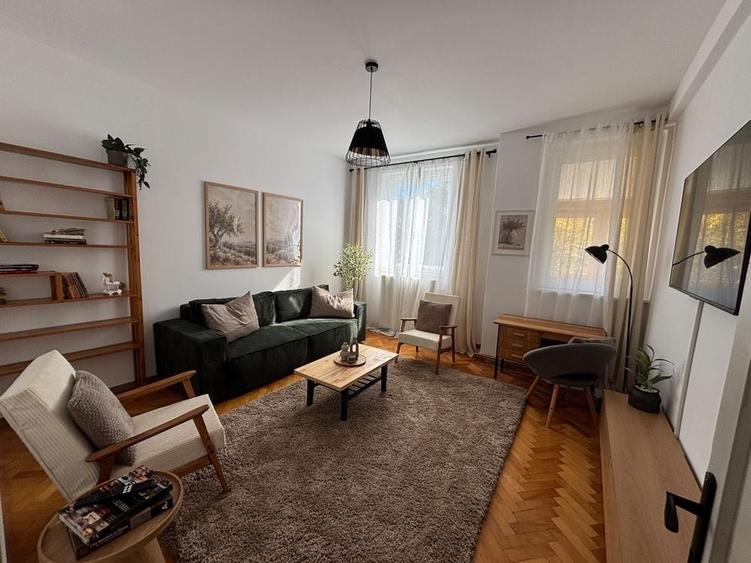Apartament cu 2 camere decomandat în Centrul Civic