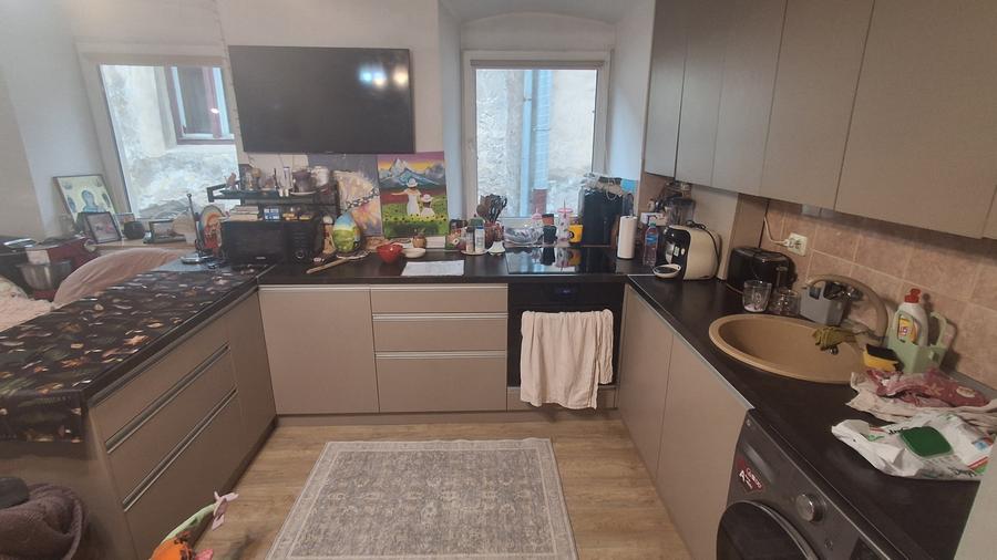Apartament cu 2 camere nedecomandat în Centrul Istoric