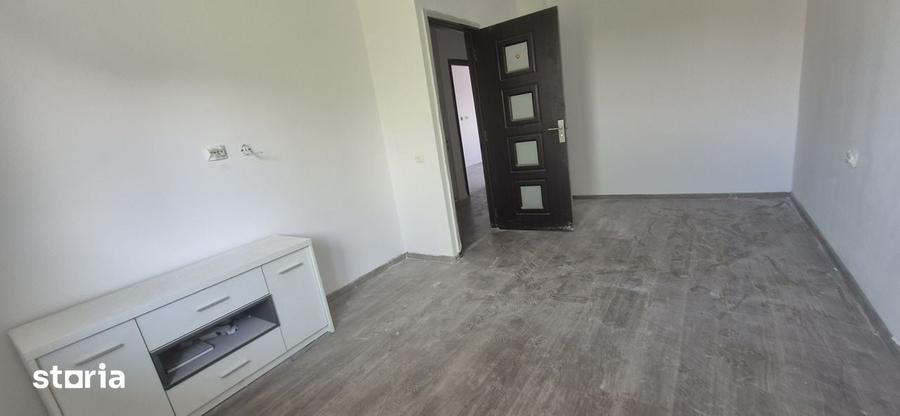 Casă cu 4 camere cu Teren 200 Mp în Cornetu