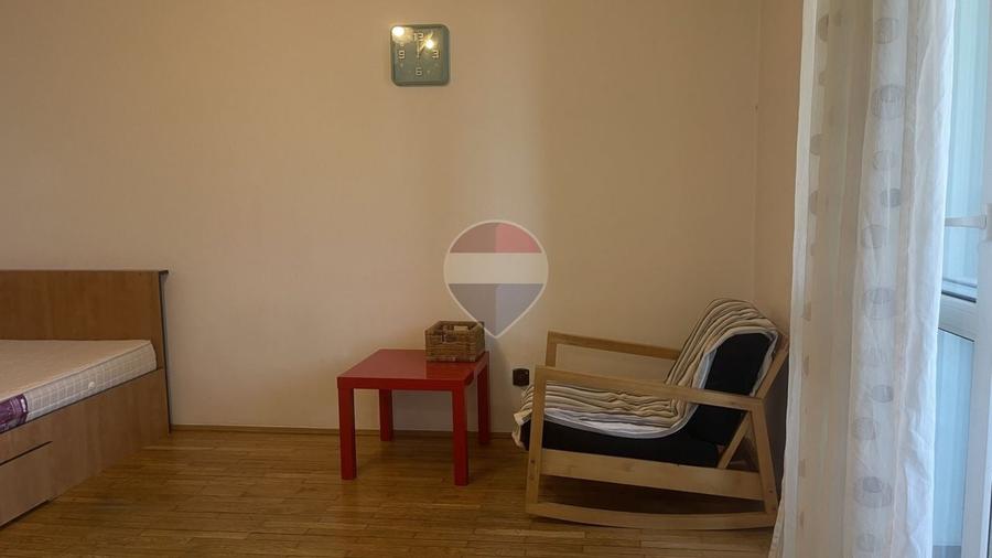 Garsonieră decomandată, mobilată în Titan