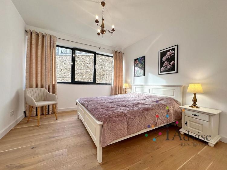 Apartament cu 3 camere decomandat, mobilat în Drumul Poienii