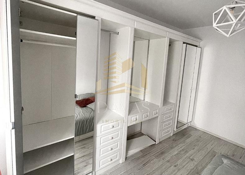 Apartament cu 2 camere semidecomandat, mobilat în Bună Ziua