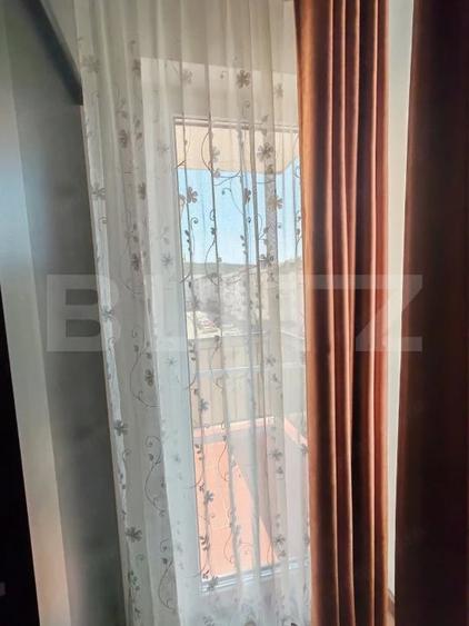 Apartament cu 3 camere decomandat în Calea Moldovei