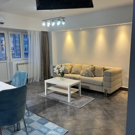 Apartament cu 2 camere semidecomandat în Decebal