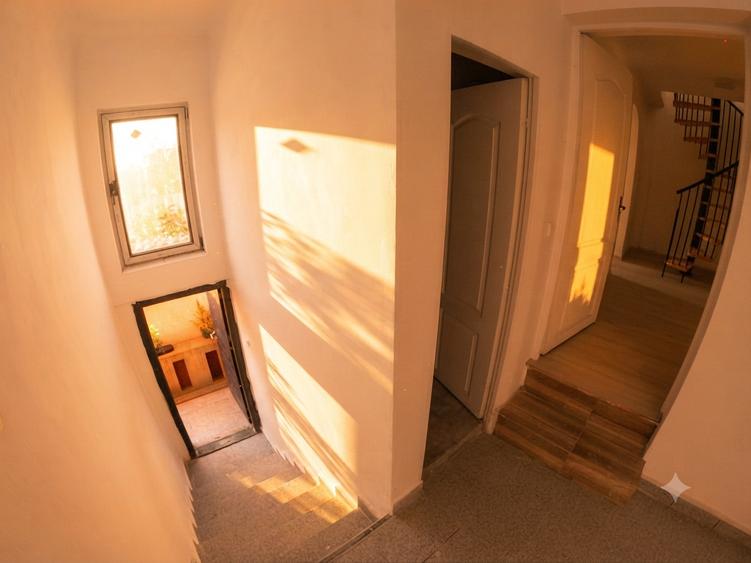 Apartament cu 4 camere decomandat în Alba Iulia