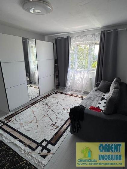 Apartament cu 2 camere decomandat în Palas