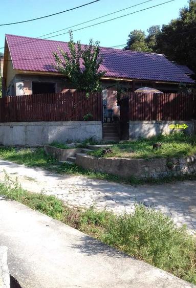 Casă cu 2 camere în Central