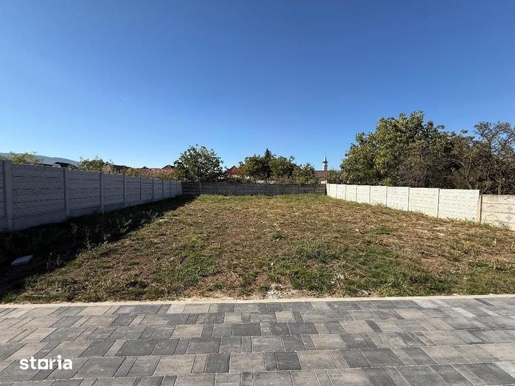 Casă cu 6 camere cu Teren 878 Mp în Cetate