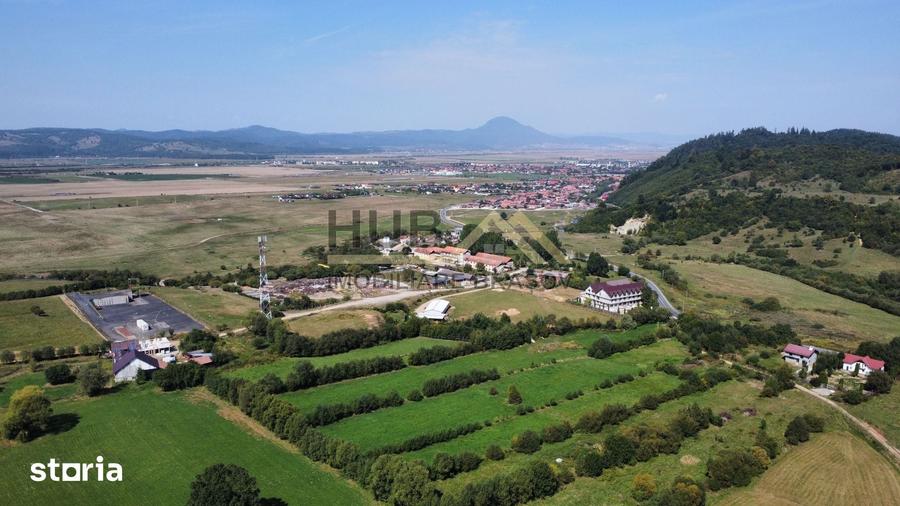 Teren de 11600 mp, în Cheile Râșnoavei