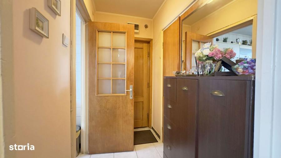 Apartament cu 3 camere semidecomandat în Drumul Taberei — fotografia 3