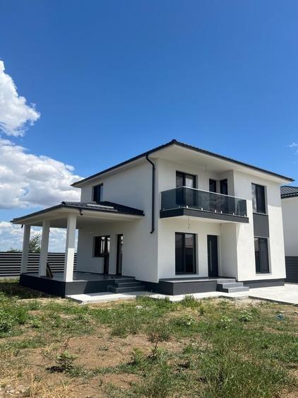 Casă cu 3 camere în Albota