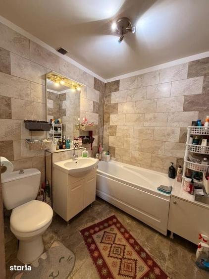 Apartament cu 2 camere decomandat în Craiovița Nouă