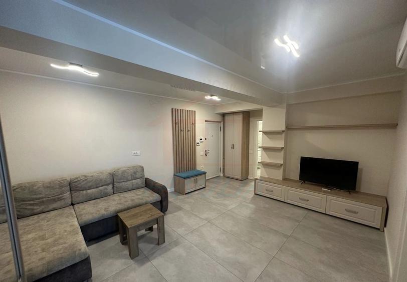 Apartament cu 2 camere semidecomandat, mobilat în Micro 17