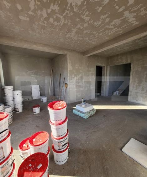 Duplex cu 4 camere cu Canalizare în Florești