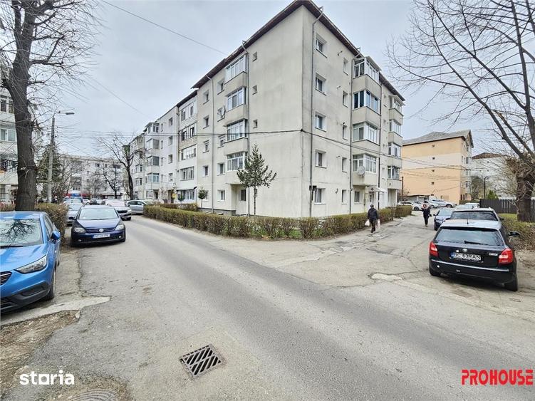 Teren de 365 mp, în Milcov