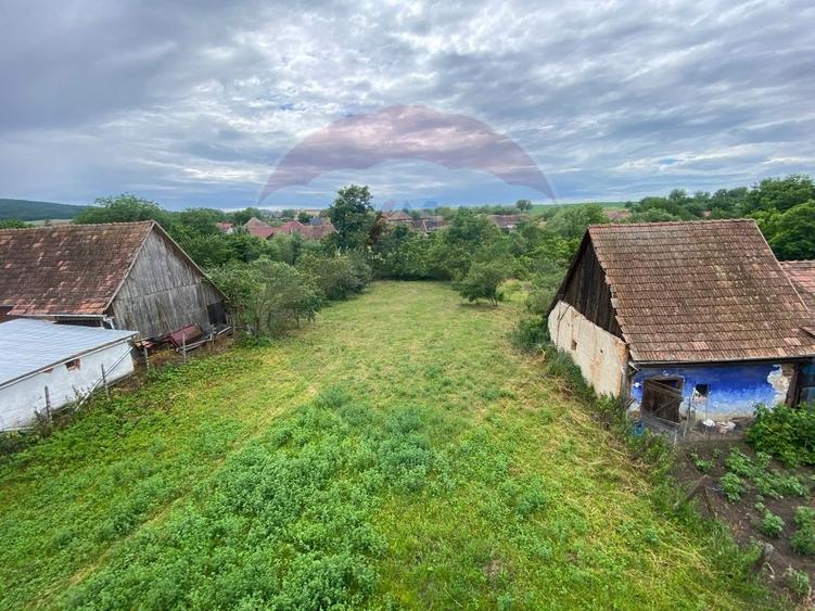 Casă individuală cu 6 camere cu Teren 1400 Mp în Blăjel