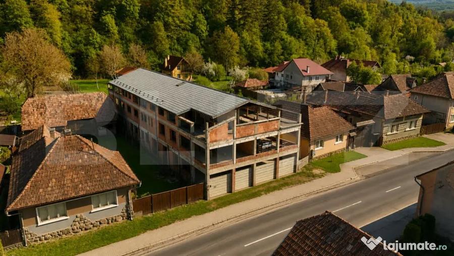 Spațiu comercial, de 1,302 mp, în Central