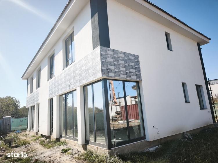 Casă cu 4 camere în Șelimbăr