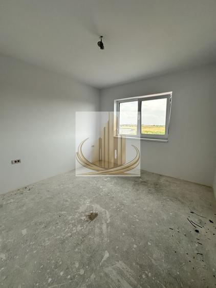 Duplex cu 4 camere cu Canalizare în Săcălaz