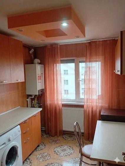 Apartament cu 2 camere semidecomandat, mobilat în Micro 40
