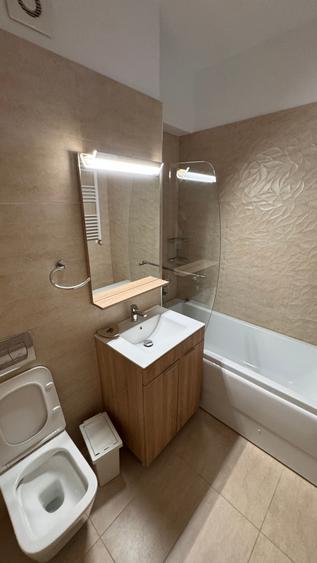 Apartament cu 3 camere decomandat în Lacul Morii