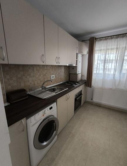 Apartament cu 2 camere semidecomandat în Cârlig