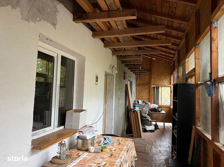 Casă cu 4 camere în Daia