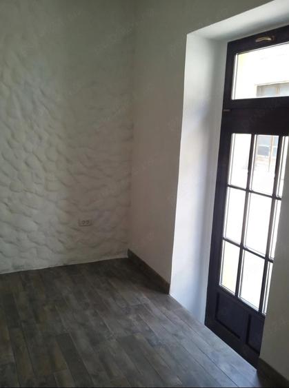 Spațiu comercial, de 40 mp, în P-ța Unirii