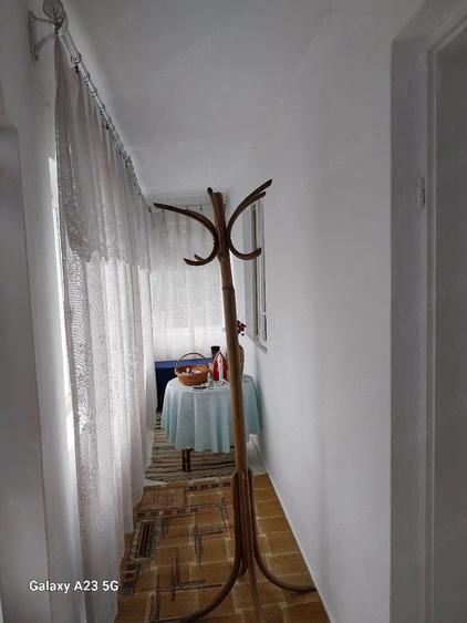 Casă cu Teren 1200 Mp în Zănești