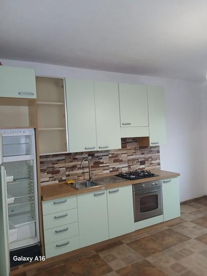 Casă cu 4 camere în Dancu