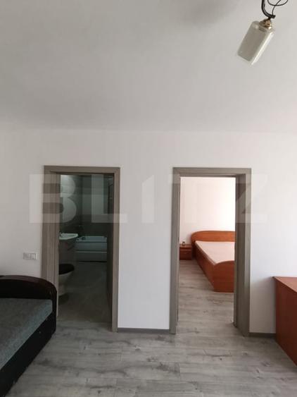 Apartament cu 2 camere semidecomandat, mobilat în Florești