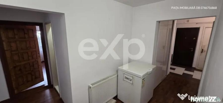 Apartament cu 4 camere decomandat, mobilat în Central