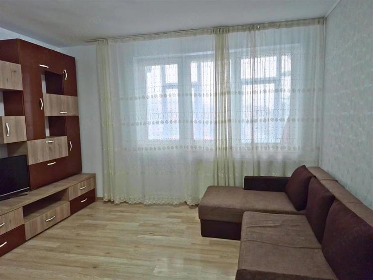 Apartament cu 2 camere semidecomandat în Căzănești (Râmnicu Vâlcea)