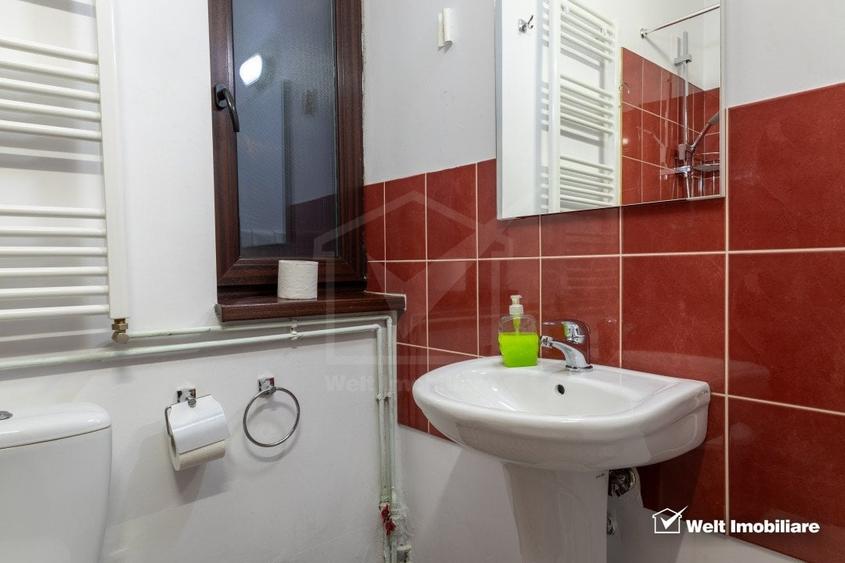 Casă individuală cu 15 camere cu Canalizare în Zorilor